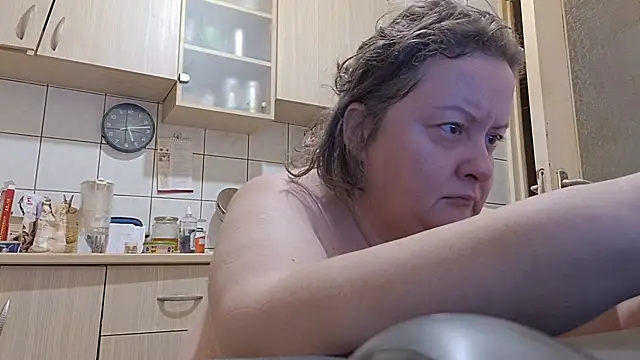 Snapshot of melissaBlessing chatting on 10-13-25, 02:11 melissaBlessing online show from 10-13-25, 02:11