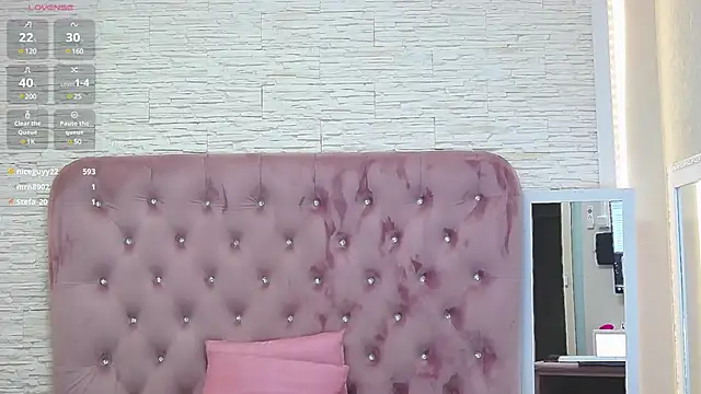 Snapshot of KikiSweet08 chatting on 02-28-25, 11:25 KikiSweet08 online show from 02-28-25, 11:25