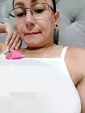 Snapshot of milly_sanchez chatting on 06-03-26, 06:57 milly sanchez online show from 06-03-26, 06:57