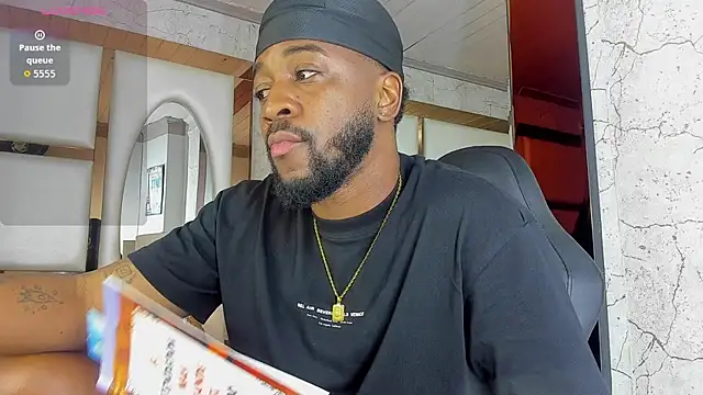 Drake Nassir4 online show from 11-19-25, 02:28