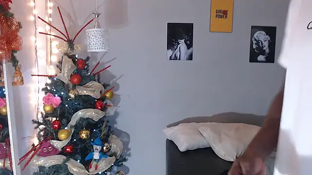 Kimandyuk online show from 12-31-24, 02:19