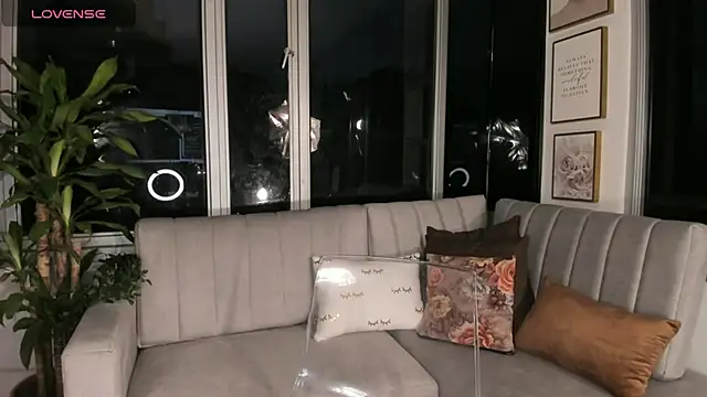 Snapshot of Megan_Lim chatting on 02-07-25, 11:01 Megan Lim online show from 02-07-25, 11:01