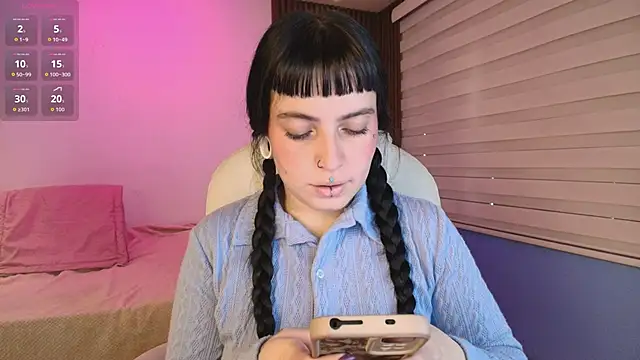 Snapshot of Lucy_Smith2 chatting on 09-29-25, 07:51 Lucy Smith2 online show from 09-29-25, 07:51