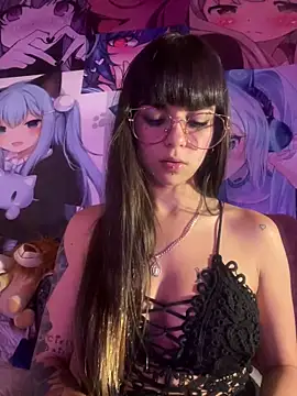Snapshot of VioletaSubmissive chatting on 02-05-25, 04:48 VioletaSubmissive online show from 02-05-25, 04:48