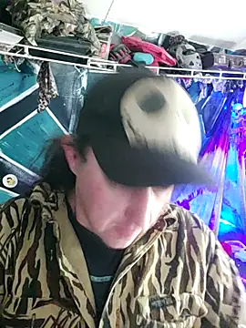 Boo-boo kittyfux online show from 10-23-25, 04:39