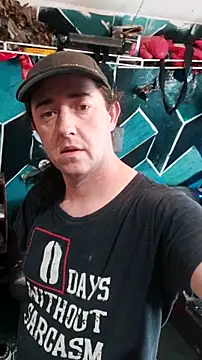 Boo-boo kittyfux online show from 11-23-25, 04:40