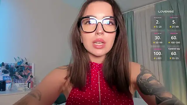 Snapshot of Oh_My_Dianee chatting on 10-24-25, 07:49 Oh My Dianee online show from 10-24-25, 07:49