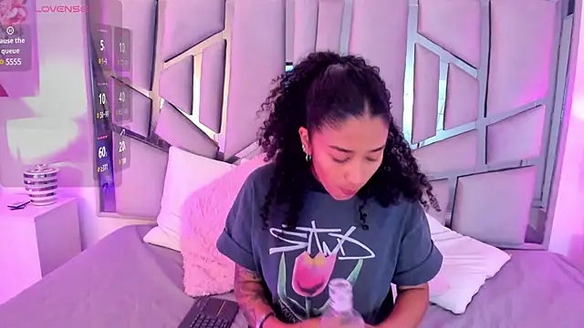  lanna jhonson  online show from 01-17-25, 11:17