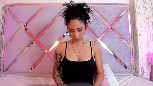  lanna jhonson  online show from 01-29-25, 05:35