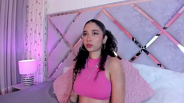  lanna jhonson  online show from 02-10-25, 12:30