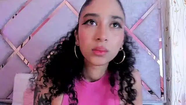  lanna jhonson  online show from 02-10-25, 06:42