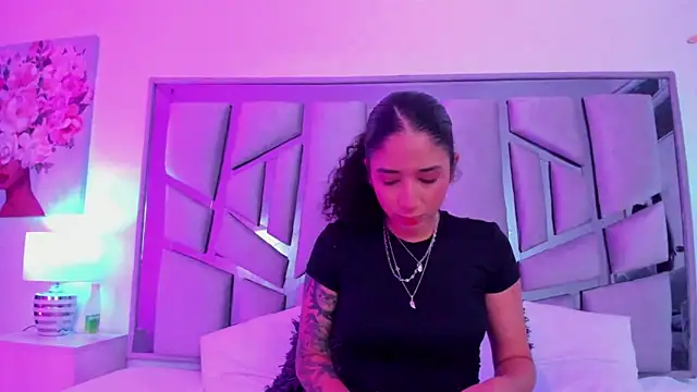  lanna jhonson  online show from 03-22-25, 12:04