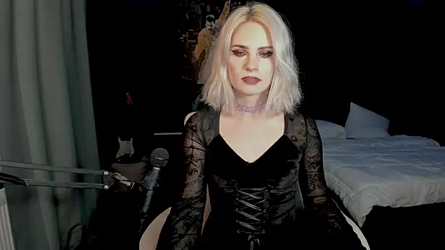 Snapshot of Milena_marshmalows chatting on 12-14-24, 10:34 Milena marshmalows online show from 12-14-24, 10:34