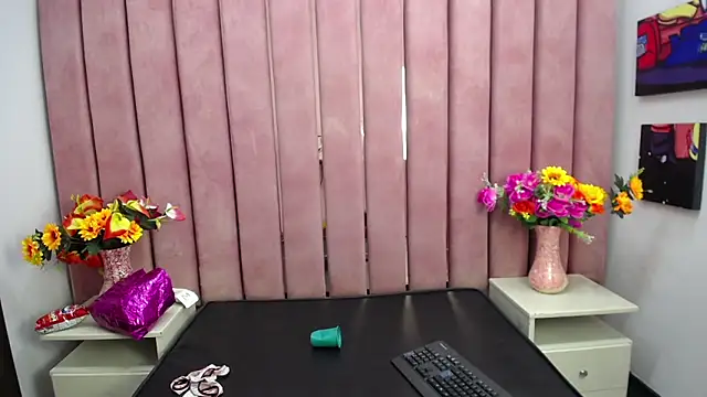 EmilyyEvans  online show from 12-14-24, 01:38