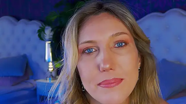 Snapshot of ElizaMayers chatting on 02-07-26, 11:25 ElizaMayers online show from 02-07-26, 11:25