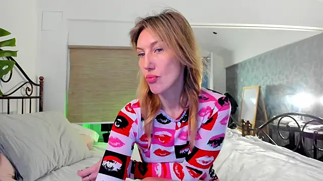 Snapshot of ElizaMayers chatting on 03-14-26, 09:15 ElizaMayers online show from 03-14-26, 09:15