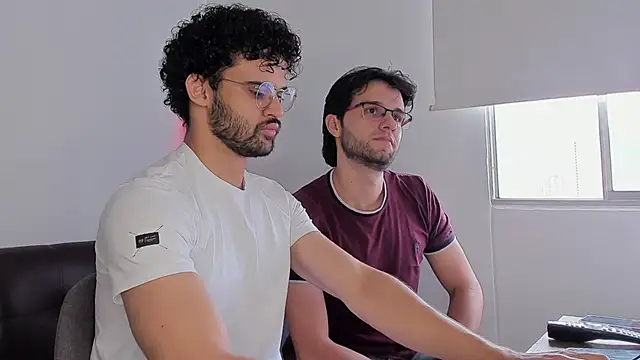 crisandrews online show from 09-10-25, 04:40