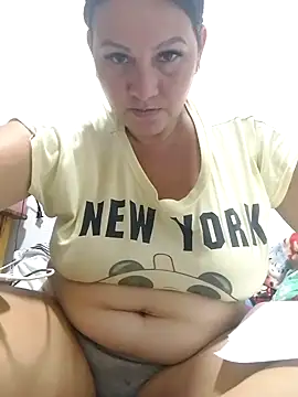 lupita 2023 online show from 10-18-25, 03:35
