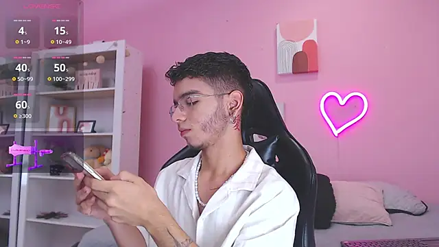 Ian Castillo  online show from 01-23-25, 11:26