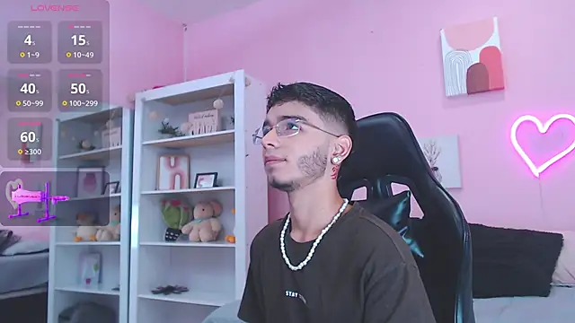 Ian Castillo  online show from 01-29-25, 11:09