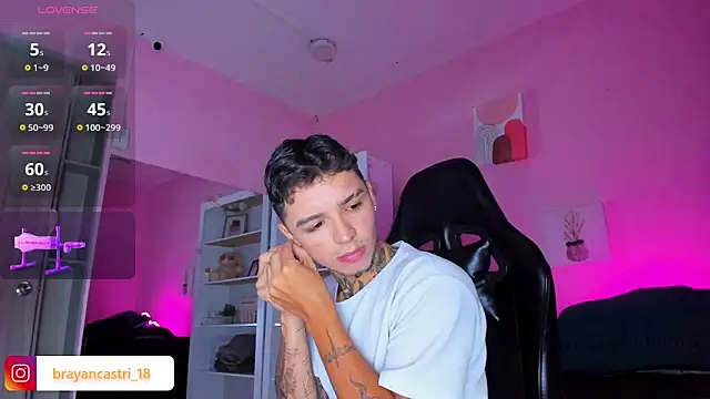 Ian Castillo  online show from 10-25-25, 11:29