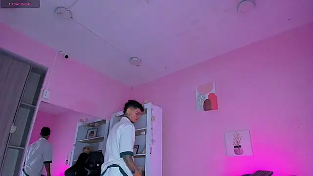 Ian Castillo  online show from 11-05-25, 11:10