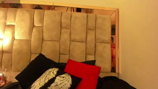 Oliviaa Evans online show from 04-07-26, 02:12