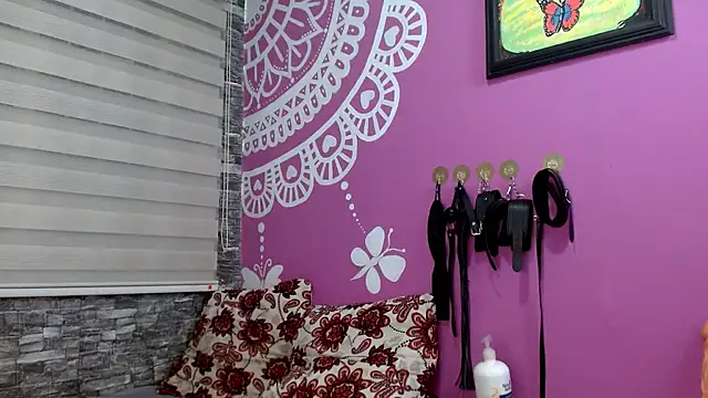 AntonellaAndNoah online show from 02-06-26, 05:23