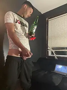 Chico Bellaco online show from 12-17-24, 10:54