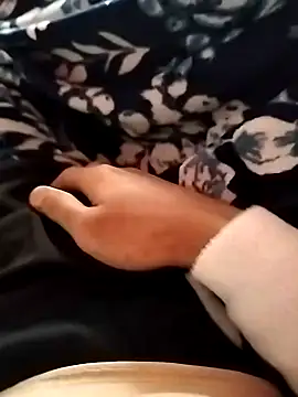 Snapshot of indian___fucker chatting on 09-28-25, 11:15 indian fucker online show from 09-28-25, 11:15