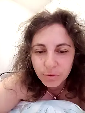ShelaDiass online show from 05-10-26, 01:44