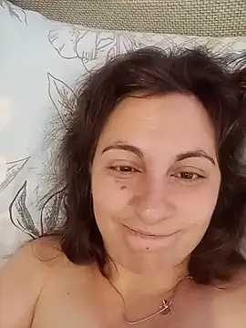 ShelaDiass online show from 05-15-26, 02:18