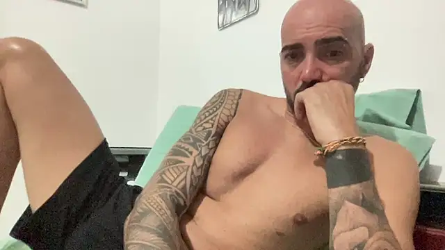 alessandromori91 online show from 09-08-25, 08:08