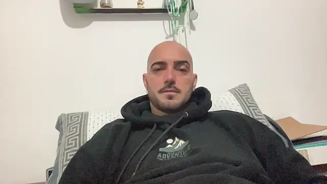 alessandromori91 online show from 12-18-25, 10:27