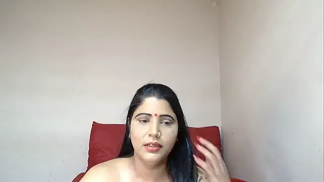 Snapshot of XIndianintimacy chatting on 12-28-24, 06:06 XIndianintimacy online show from 12-28-24, 06:06