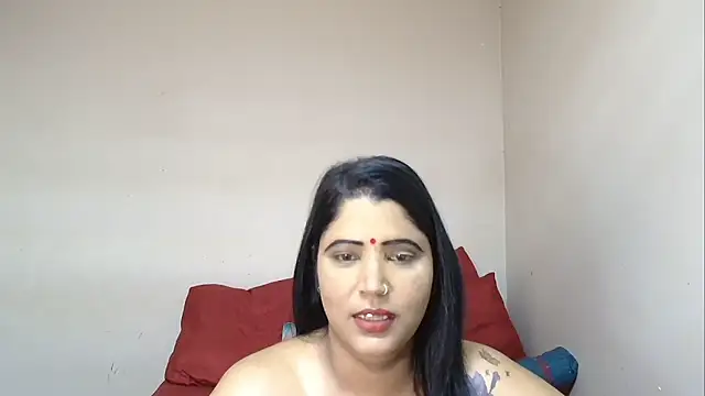Snapshot of XIndianintimacy chatting on 01-12-25, 11:17 XIndianintimacy online show from 01-12-25, 11:17