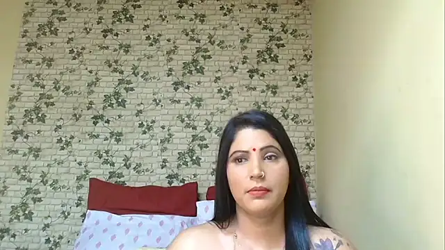 Snapshot of XIndianintimacy chatting on 04-18-26, 07:40 XIndianintimacy online show from 04-18-26, 07:40