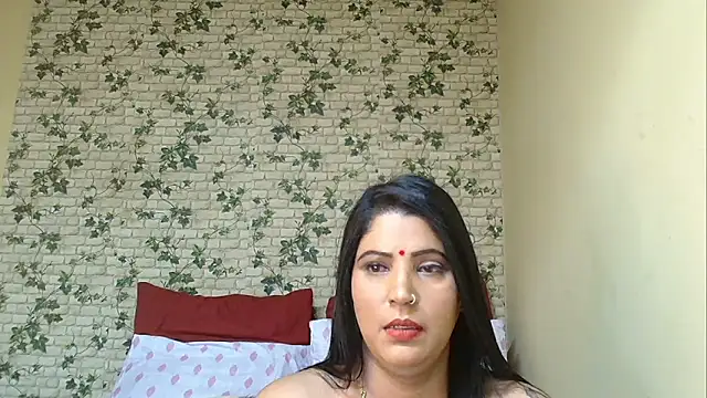 Snapshot of XIndianintimacy chatting on 04-18-26, 07:58 XIndianintimacy online show from 04-18-26, 07:58