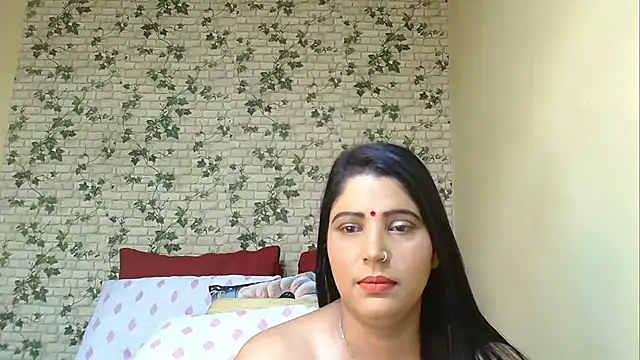 Snapshot of XIndianintimacy chatting on 04-19-26, 05:56 XIndianintimacy online show from 04-19-26, 05:56