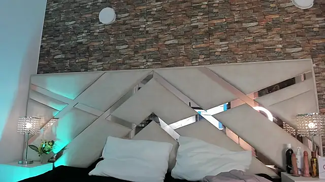 sophie pariss online show from 11-29-25, 03:31