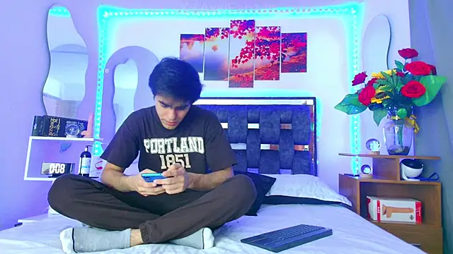 Alex and Fabian online show from 03-21-25, 06:51