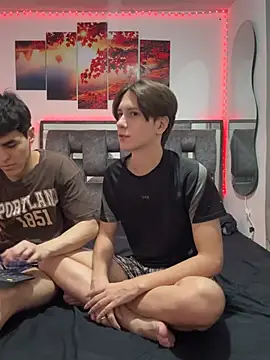 Alex and Fabian online show from 04-17-26, 02:36