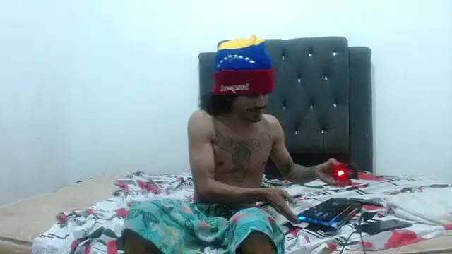 damian bottom bigcock online show from 02-17-25, 03:36