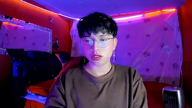 AnggelONfiree online show from 09-17-25, 05:31