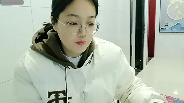 Snapshot of luoxuwen chatting on 12-09-24, 06:12 luoxuwen online show from 12-09-24, 06:12