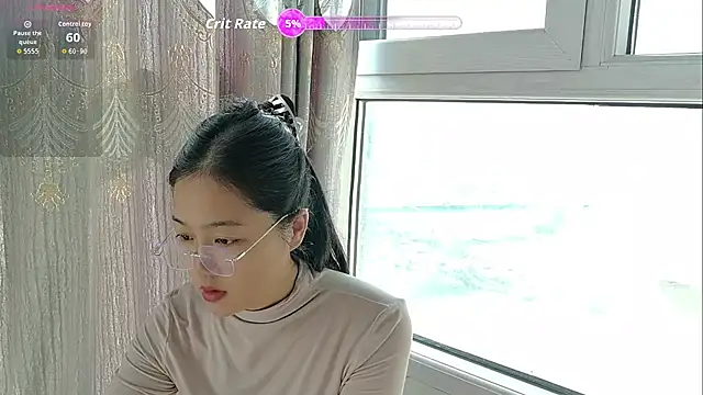 luoxuwen online show from 11-18-25, 03:45