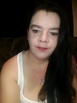 Snapshot of Hornyparratjie chatting on 05-31-26, 12:19 Hornyparratjie online show from 05-31-26, 12:19