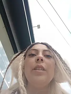 madelaine- online show from 10-21-25, 08:09