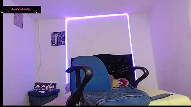 Snapshot of tony_landri chatting on 03-04-25, 02:49 tony landri online show from 03-04-25, 02:49