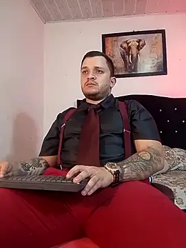 Snapshot of tony_landri chatting on 10-24-25, 05:59 tony landri online show from 10-24-25, 05:59